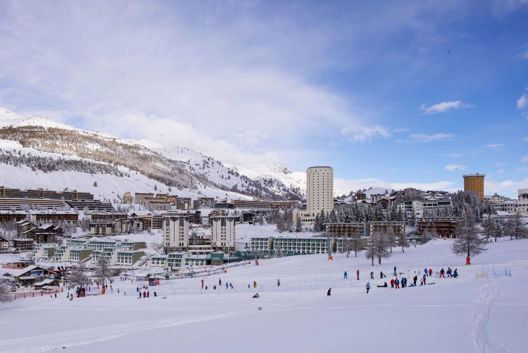 Olimpic Village Th Sestriere Apartments Extérieur photo