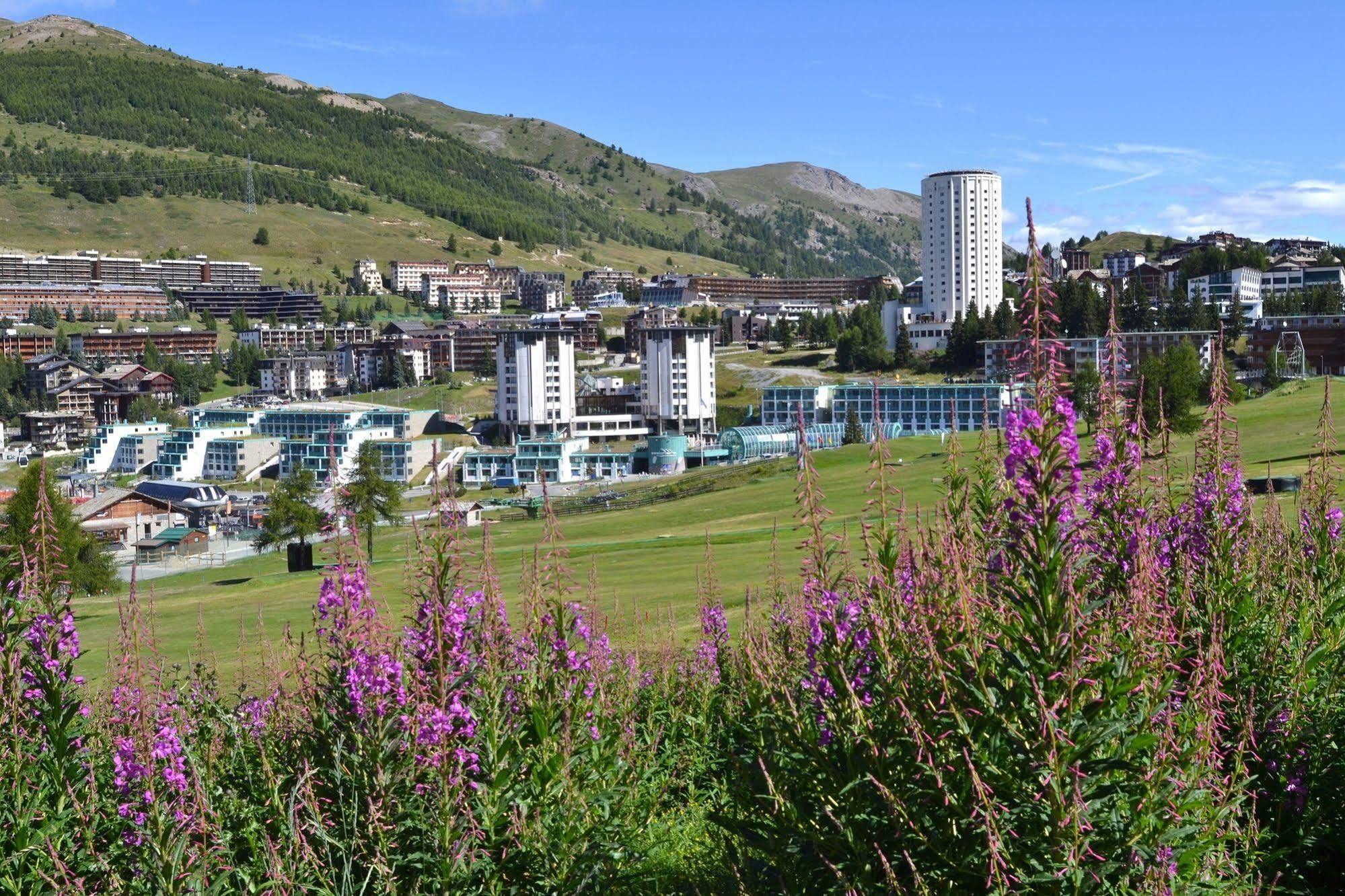 Olimpic Village Th Sestriere Apartments Extérieur photo
