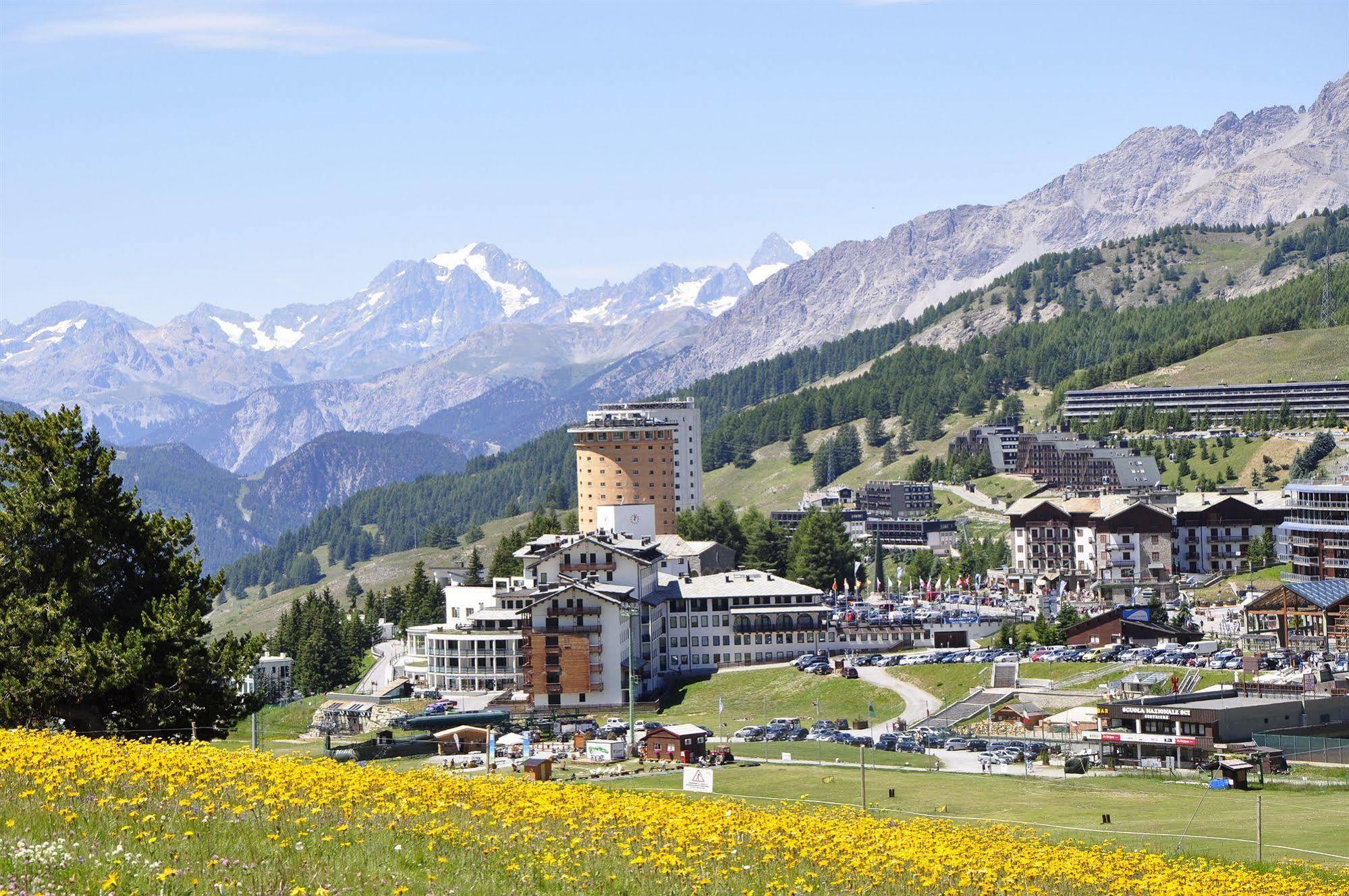Olimpic Village Th Sestriere Apartments Extérieur photo